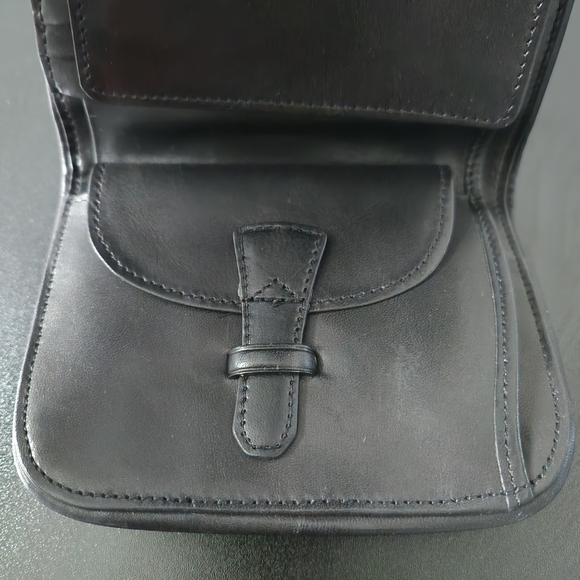 Vintage Dooney Black Wallet - Picture 11 of 16